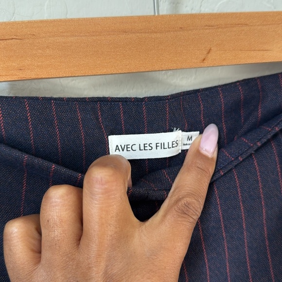 Avec Les Filles Pinstripe Slim Fit Split Hem Flare Pants in Navy Red Pinstripe - Picture 3 of 6